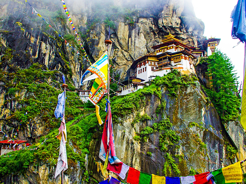 Druk-path-bhutan-3sisters-trek-female-guides-12to15days-hike-individualgroup.jpg